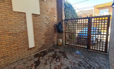 Casa en venta Quilmes residencial Uriburu 941