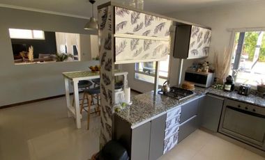 Casa en alquiler, 4 ambientes- Brickland Barrio Canning