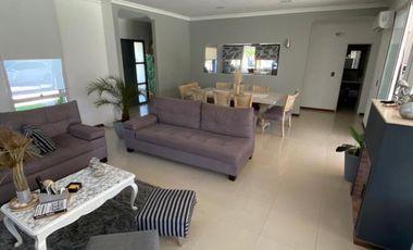 Casa en alquiler, 4 ambientes- Brickland Barrio Canning