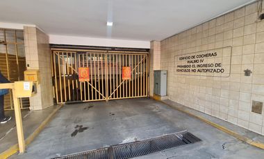 VENTA COCHERA CUBIERTA EN QUILMES CENTRO