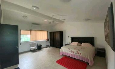 🟢700 m² Burgos, Casa al Sur de Cuernavaca En Fraccionamiento .