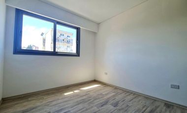 Semipisos de 2 ambientes en pozo