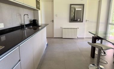 Casa en  venta de 4 dormitorios en Barrio privado