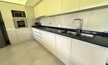 Casa en  venta de 4 dormitorios en Barrio privado