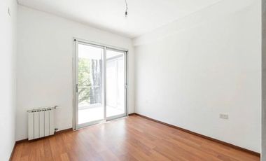 Casa en  venta de 4 dormitorios en Barrio privado
