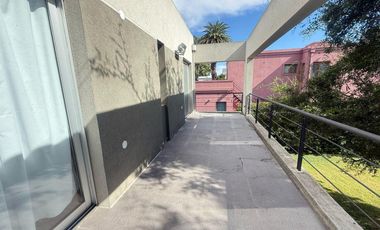 Casa en  venta de 4 dormitorios en Barrio privado