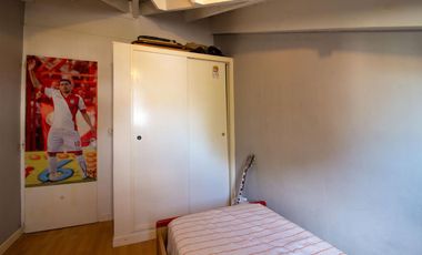 Casa 6 dormitorios con fondo y pileta en Quilmes