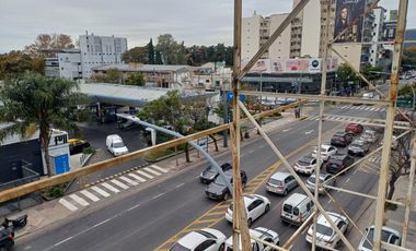 Local en  venta sobre Avenida Libertador Vicente López