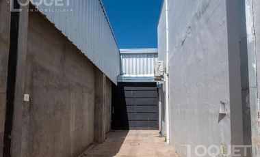 Departamento, galpón y local comercial en zona comercial