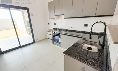 DUPLEX EN ALQUILER B° DOCTA