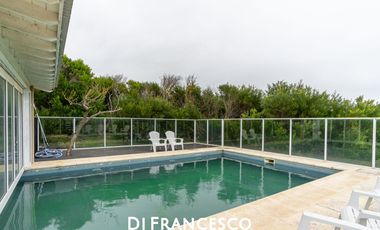 Departamento en venta FRENTE AL MAR en Mar de las Pampas - Full amenities