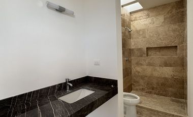 En venta Townhouse de 2 habitaciones en zona de Cholul.