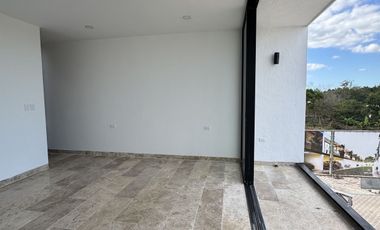 En venta Townhouse de 2 habitaciones en zona de Cholul.