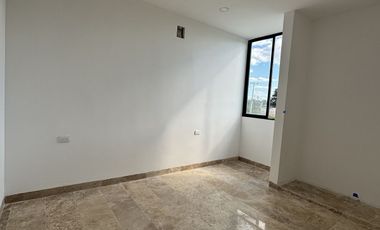 En venta Townhouse de 2 habitaciones en zona de Cholul.