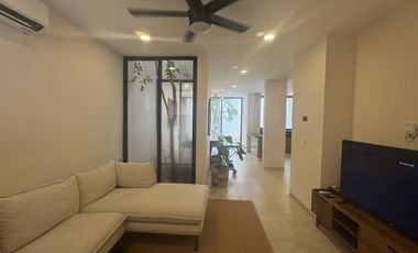 Casa residencial en venta de 2 habitaciones en la zona de Temozón norte.