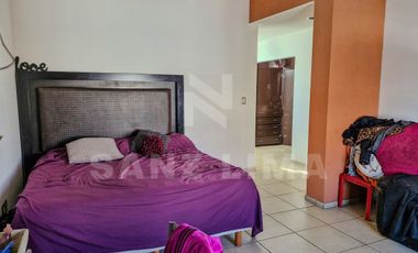 LA FAVORITA: Magnífica casa, con amplios espacios y gran cocina integral.