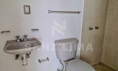 LA FAVORITA: Magnífica casa, con amplios espacios y gran cocina integral.