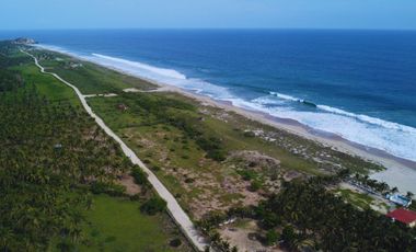 Lote de una hectárea frente a la playa en El Venado, Roca Blanca