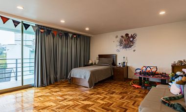 Residencia en venta en calle cerrada en Tecamachalco