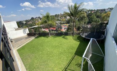 Residencia en venta en calle cerrada en Tecamachalco