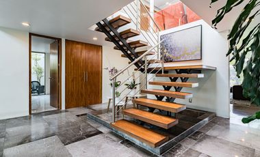 Residencia en venta en calle cerrada en Tecamachalco