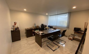 Residencia en venta en calle cerrada en Tecamachalco