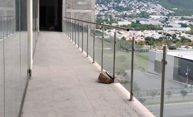 LOCAL COMERCIAL EN CARRETERA NACIONAL