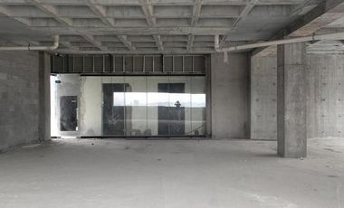 LOCAL COMERCIAL EN CARRETERA NACIONAL