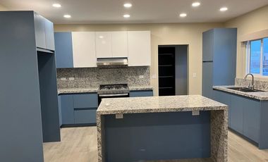HERMOSA CASA EN RENTA, DENTRO DEL LUJOSO RESIDENCIAL PUNTAZUL