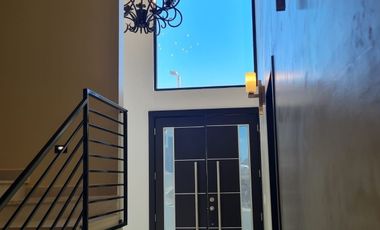 HERMOSA CASA EN RENTA, DENTRO DEL LUJOSO RESIDENCIAL PUNTAZUL