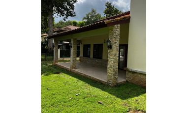 CASA CAMINO DE CRUCES