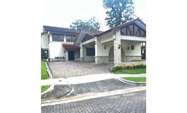 CASA CAMINO DE CRUCES