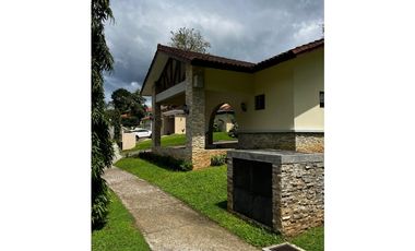 CASA CAMINO DE CRUCES