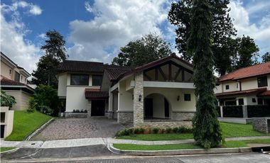 CASA CAMINO DE CRUCES