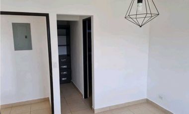 ALQUILO CASA EN ARRAIJAN BOSQUE DEL PRADO 3R