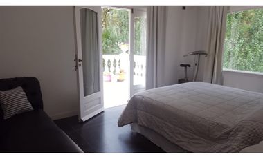 HERMOSA CASA EN CARILO CON PILETA