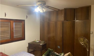 VENDO MANZANA CON - CASA QUINTA- QUINCHO-PILETA-TERRENOS-POSADAS MNES