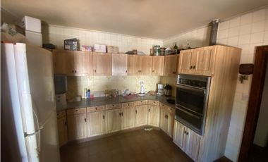 VENDO MANZANA CON - CASA QUINTA- QUINCHO-PILETA-TERRENOS-POSADAS MNES