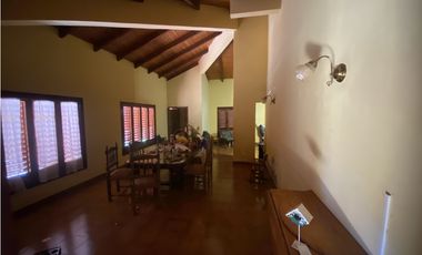 VENDO MANZANA CON - CASA QUINTA- QUINCHO-PILETA-TERRENOS-POSADAS MNES