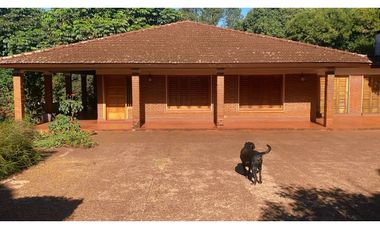 VENDO MANZANA CON - CASA QUINTA- QUINCHO-PILETA-TERRENOS-POSADAS MNES