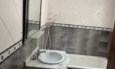 Departamento Tipo Casa en venta en Remedios de Escalada Este