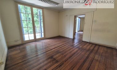 Casa en Arriendo en Casona con giro comercial a pasos del centro de Viña