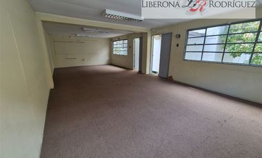 Casa en Arriendo en Casona con giro comercial a pasos del centro de Viña