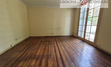 Casa en Arriendo en Casona con giro comercial a pasos del centro de Viña