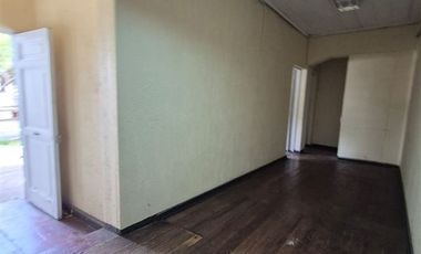 Casa en Arriendo en Casona con giro comercial a pasos del centro de Viña