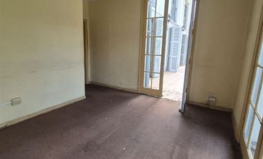 Casa en Arriendo en Casona con giro comercial a pasos del centro de Viña