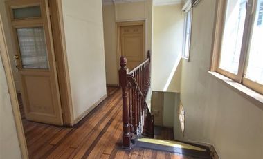 Casa en Arriendo en Casona con giro comercial a pasos del centro de Viña