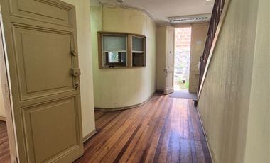 Casa en Arriendo en Casona con giro comercial a pasos del centro de Viña