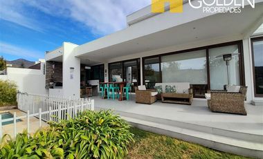 Casa en Arriendo en Los Bravos/Craighouse