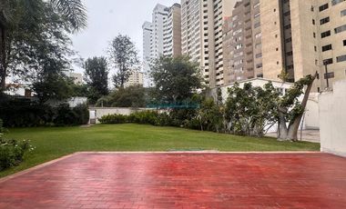 Terrenos Residenciales Venta AV. Lizardo Alzamora Oeste, El Rosario  - SAN ISIDRO